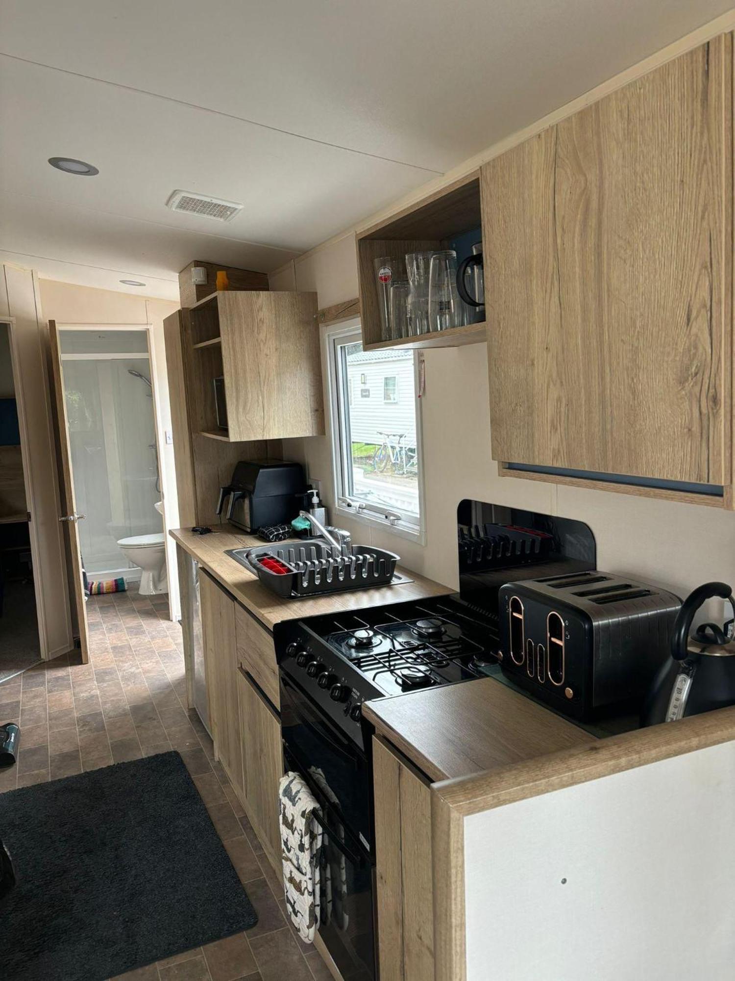 2 Bedroom Caravan With All The Comforts Of Home Cowes  Exterior photo