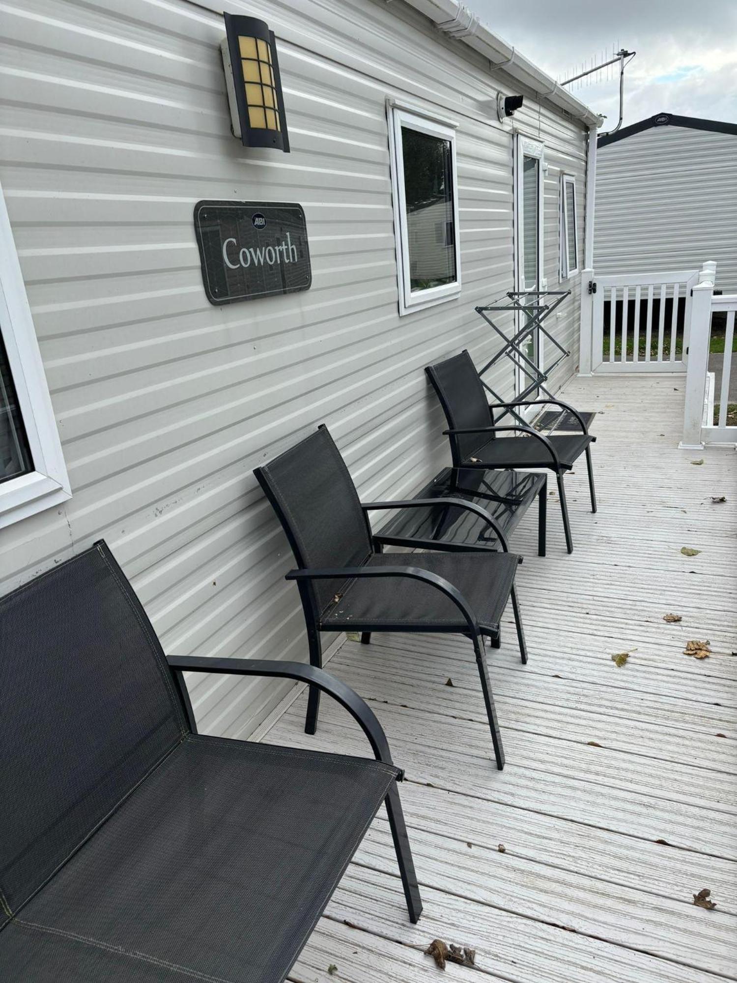 2 Bedroom Caravan With All The Comforts Of Home Cowes  Exterior photo